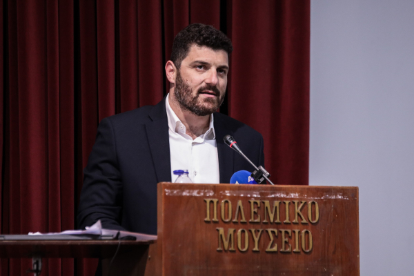 Διονύσης Τεμπονέρας: Στην υγειά των κοροΐδων