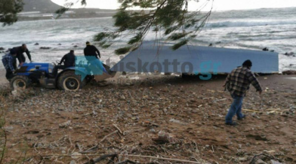 Συναγερμός στα Φαλάσαρνα από αναποδογυρισμένη σωστική λέμβο, ψάχνουν για αγνοούμενους