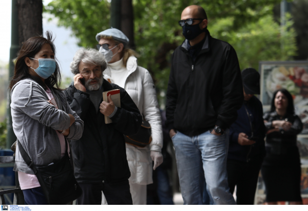 Κοινωνικό τιμολόγιο: Οι αλλαγές στον ΟΑΕΔ πέρασαν «αναίμακτα» αλλά ο κίνδυνος για τους δικαιούχους παραμένει