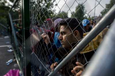 Ψυχολογική υποστήριξη για όσους δουλέψουν στα κέντρα φιλοξενίας προσφύγων