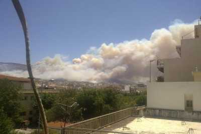 Συνελήφθησαν δύο άτομα για την πυρκαγιά στον Καρέα