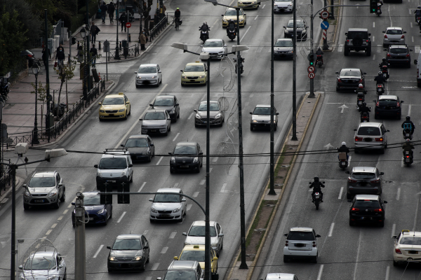 Οι επιβάτες που ταξιδεύουν στο πίσω κάθισμα αυτοκινήτου, έχουν περισσότερους τραυματισμούς