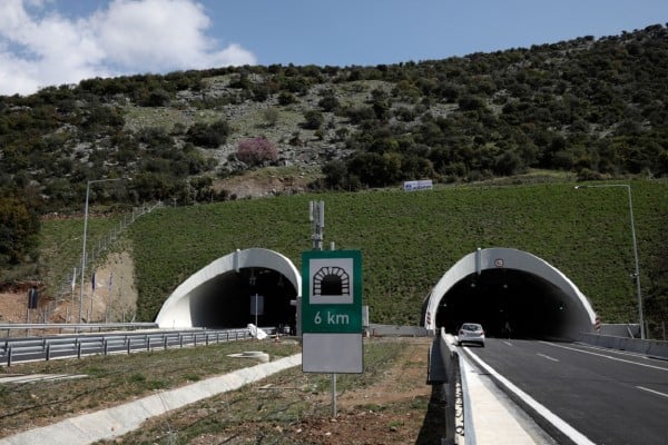 Κυκλοφοριακές ρυθμίσεις στην κοιλάδα των Τεμπών