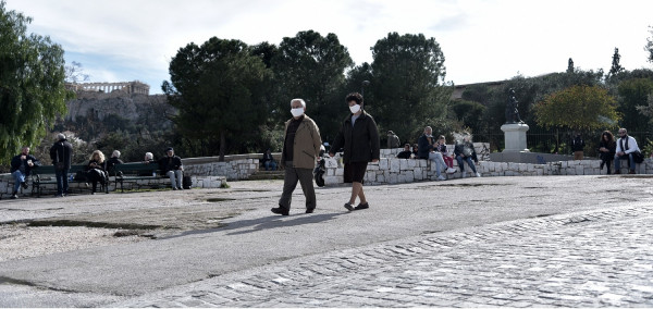 Οι μεταλλάξεις του κορονοϊού και η αύξηση των κρουσμάτων τρομάζουν κυβέρνηση και ειδικούς, επιφυλακή για το τρίτο κύμα