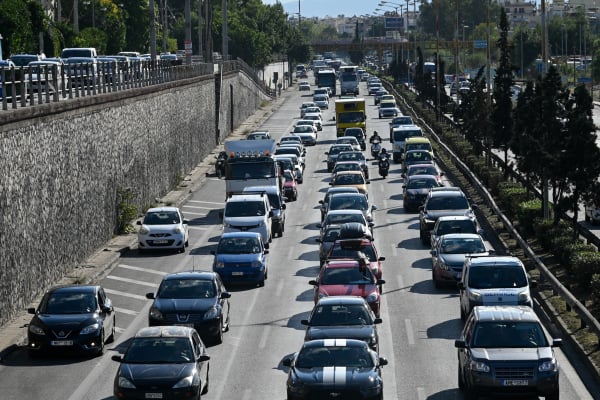 Κίνηση στους δρόμους: Στο κόκκινο ο Κηφισός λόγω τροχαίου, πού αλλού έχει προβλήματα