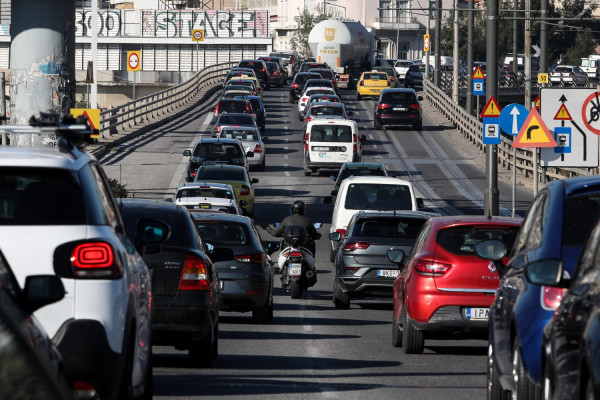 Κυκλοφοριακές ρυθμίσεις στη λεωφόρο Ποσειδώνος