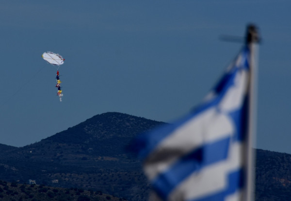 Προσοχή στο πέταγμα του χαρταετού λέει ο ΑΔΜΗΕ