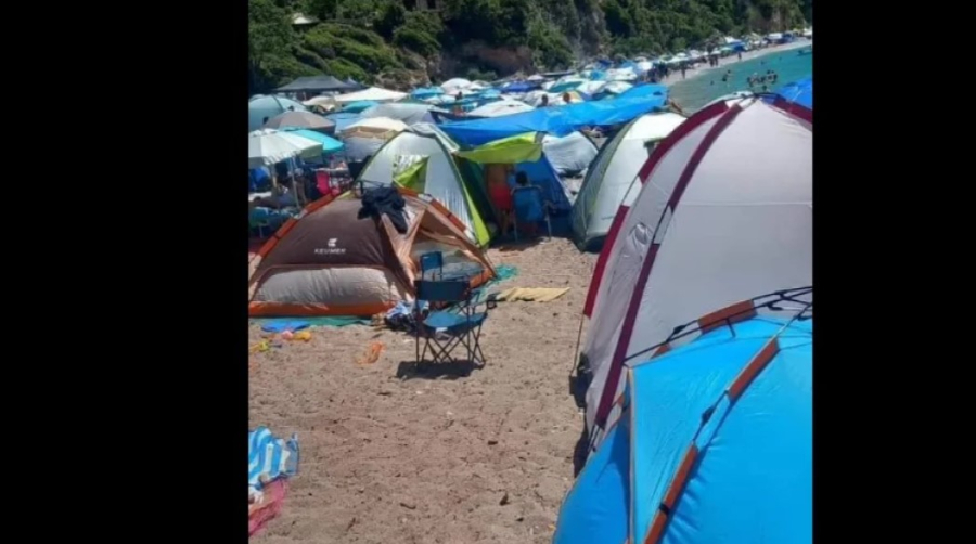 «Έπεσαν» τα πρώτα πρόστιμα στους κατασκηνωτές στην παραλία Ψάθα στην Εύβοια