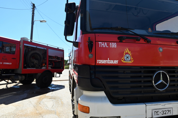 Βοιωτία: Οριοθετήθηκε η φωτιά σε αποθηκευτικό χώρο της ΠΥΡΚΑΛ