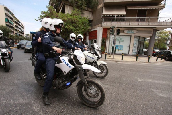 Σύλληψη 54χρονου για άσεμνες πράξεις έξω από σχολείο