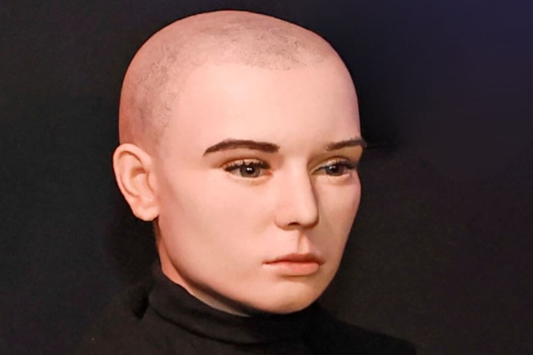 Sinead O&#039;Connor: Το μουσείο στο Δουβλίνο αφαίρεσε το κέρινο ομοίωμα της μετά τις αντιδράσεις