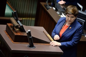 Πολωνή πρωθυπουργός κατά Μακρόν για τις «αλαζονικές» του δηλώσεις