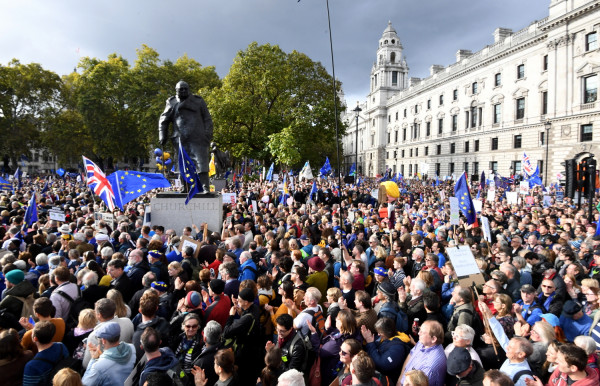 Brexit: Στάση αναμονής από την ΕΕ για τις εξελίξεις