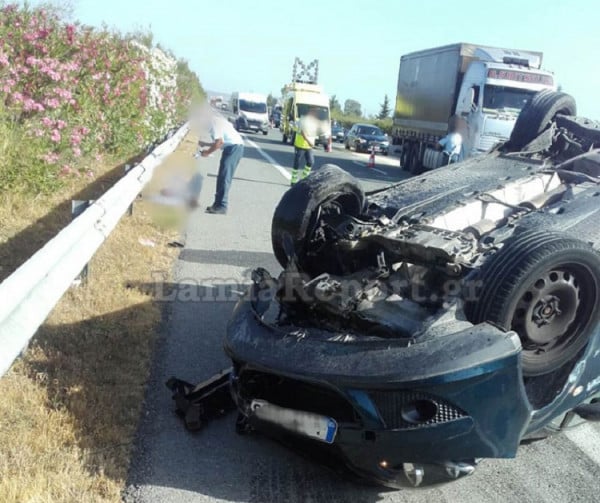 Τροχαίο στην Αταλάντη: Εγκλωβίστηκαν παππούδες με το 4χρονο εγγόνι τους (pics)