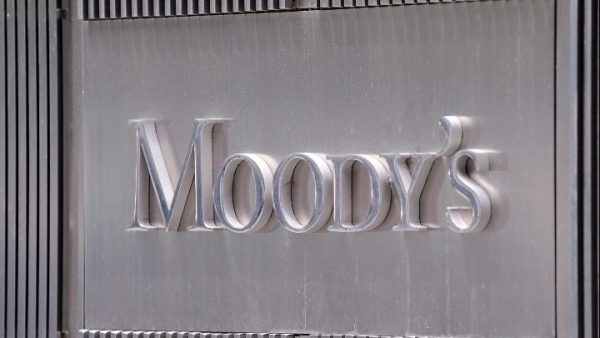 Προειδοποιήσεις Moody&#039;s για τη γαλλική οικονομία