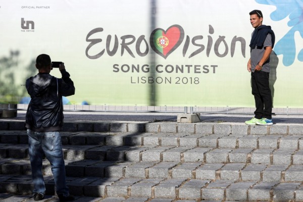 Μαχαίρωσαν Έλληνα φαν που καλύπτει την Eurovision στην Λισαβόνα