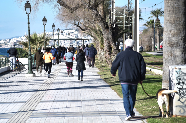 Καιρός σήμερα: «Μύρισε» άνοιξη για τα καλά, στους 21 βαθμούς Κελσίου το θερμόμετρο