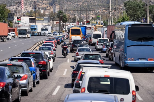 Σύγκρουση οχημάτων στη λεωφόρο Κηφισού - Προβλήματα στην κυκλοφορία