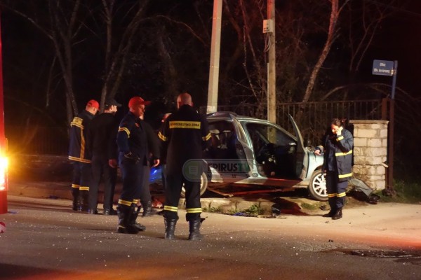 Νεκρός 19χρονος σε τροχαίο στα Γιάννενα (pics)