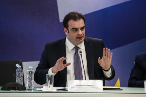 Κυριάκος Πιερρακάκης: Το Δημόσιο δεν θα ασκήσει ένδικα μέσα για τις αποζημιώσεις στην τραγωδία των Τεμπών