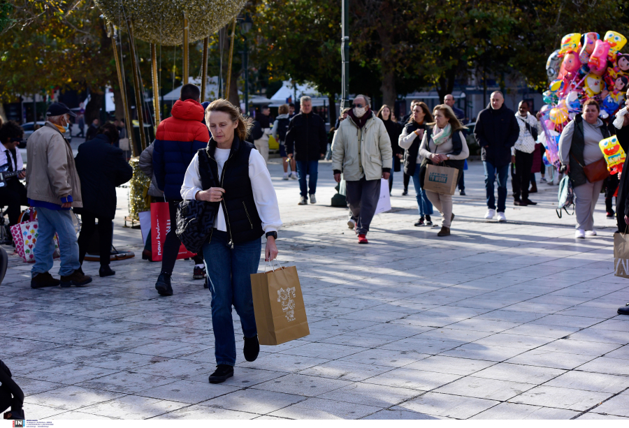 «Μαύρα» Χριστούγεννα για παραπάνω από τους μισούς καταναλωτές λόγω ακρίβειας