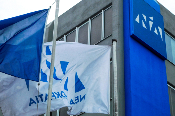 Φρεσκάρισμα σε ψηφοδέλτια και τηλεοπτικά πάνελ