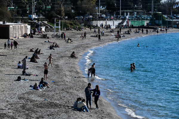 Καιρός: Ηλιοφάνεια και άνοδος της θερμοκρασίας, επιστροφή... στην άνοιξη