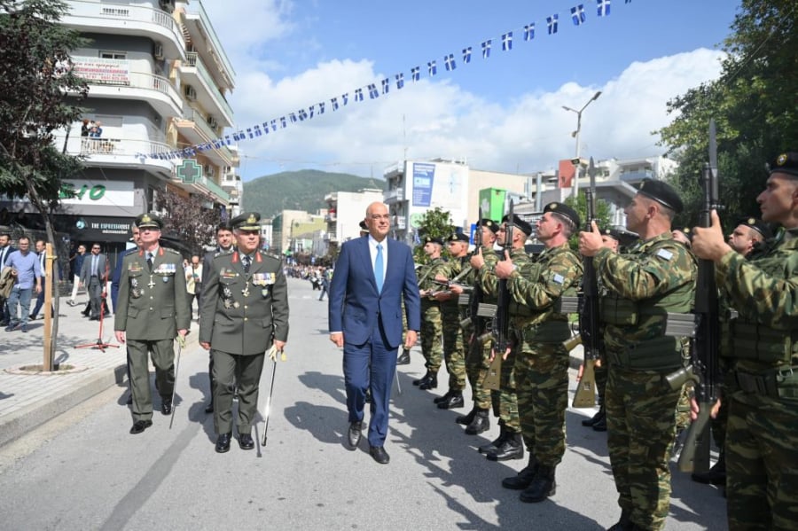 Ο Νίκος Δένδιας στις εορταστικές εκδηλώσεις για τη συμπλήρωση 105 ετών από την απελευθέρωση της Ξάνθης