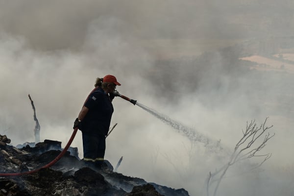 Δύο φωτιές τώρα στη Ζάκυνθο - Επιχειρούν αεροσκάφη και ελικόπτερα