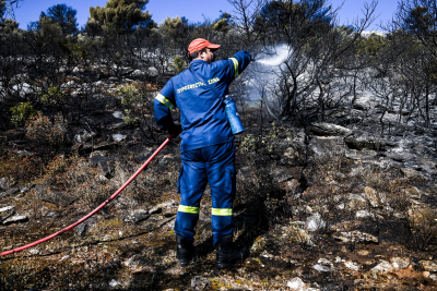 «Καμπανάκι» της πυροσβεστικής για τις φωτιές - Τι προβλέπεται για τον καθαρισμό οικοπέδων