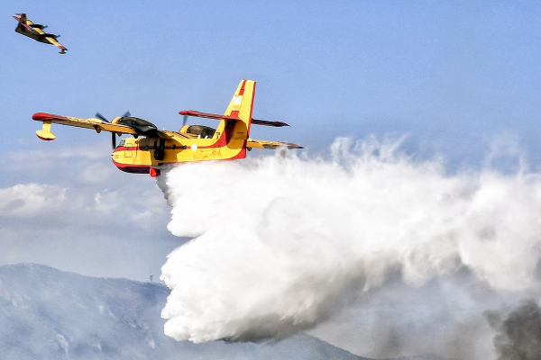 Φωτιά τώρα στον Ασπρόπυργο - Στο «πόδι» επίγειες και εναέριες δυνάμεις