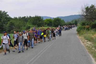 Με αμείωτο ρυθμό η εισροή προσφύγων και από τον Έβρο