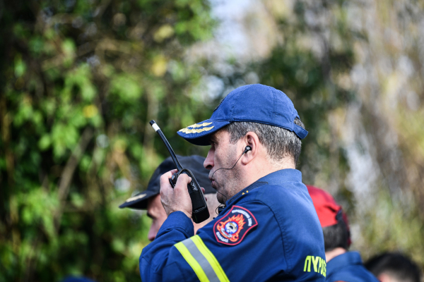 Κέρκυρα: Τουρίστας έπεσε σε γκρεμό, επιχείρηση της Πυροσβεστικής