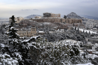 Ξεκινά η ψυχρή εισβολή στην χώρα, πολικές θερμοκρασίες και χιόνια μέχρι το Σύνταγμα, live η πορεία