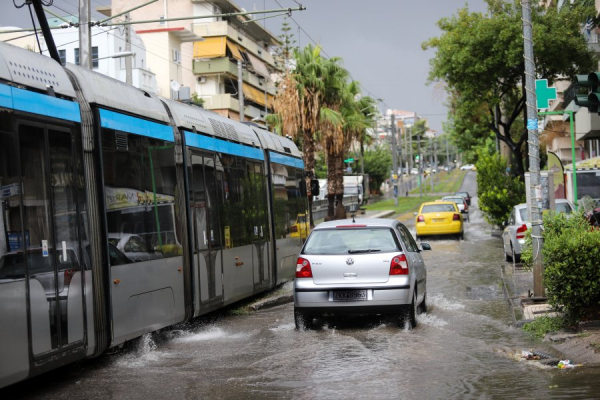 Διακοπή στα δρομολόγια του τραμ λόγω κακοκαιρίας