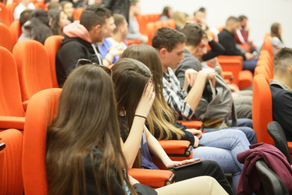 Φοιτητικό επίδομα: Μέχρι την Τετάρτη 31/7 οι αιτήσεις για τα 1000 ευρώ