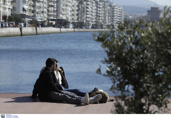 Καιρός αύριο: Υποχωρεί η κακοκαιρία, ανεβαίνει και άλλο η θερμοκρασία