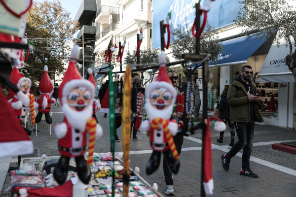 Ποιες Κυριακές θα είναι ανοιχτά τα μαγαζιά: To ωράριο λειτουργίας των καταστημάτων