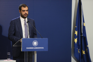 Μαρινάκης για Ανδρουλάκη: Γύρισε τον χρόνο πίσω στην εποχή του «λεφτά υπάρχουν»
