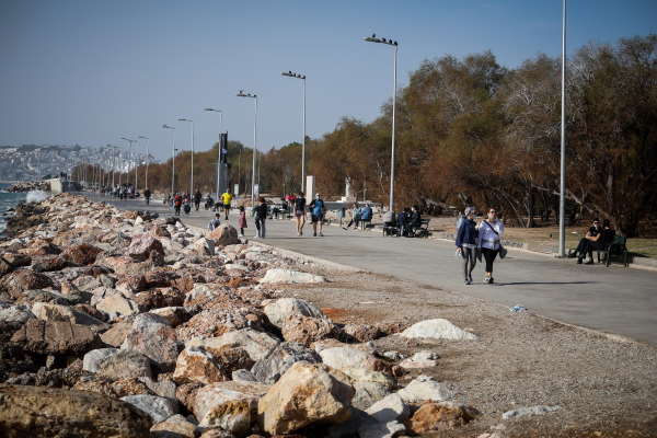 Φθινοπωρινό... καλοκαιράκι και σήμερα Δευτέρα, τι καιρό θα κάνει την 28η Οκτωβρίου