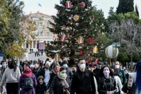 «Τσουνάμι» μετάλλαξης Όμικρον με περισσότερα από 35.000 κρούσματα σήμερα, αυξήθηκαν οι διασωληνωμένοι