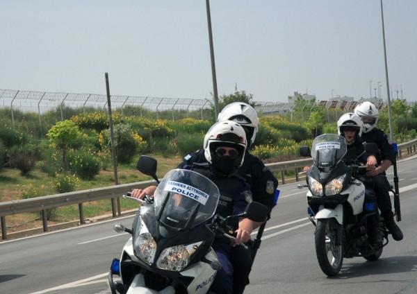 Με προορισμό τα «χέρια» μπράβων το οπλοστάσιο που μπλόκαρε η ΕΛ.ΑΣ