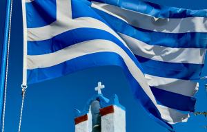 Από την Τήνο στην Παναγία Σουμελά: Ο Δεκαπενταύγουστος μέσα από δύο εμβληματικές ελληνικές ταινίες