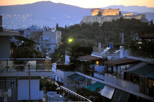 Ανοίγει παράθυρο για νέα μείωση του ΕΝΦΙΑ το 2020