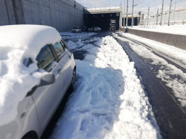 Πέρα από κάθε φαντασία το χάος στην Αττική Οδό: «Μας είπαν ότι είναι ανοιχτή και μείναμε λίγο πιο κάτω» - Οργισμένοι οδηγοί καταγγέλλουν