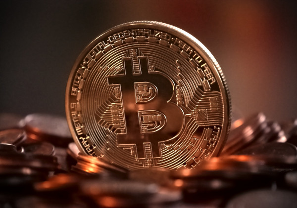 Εγραψε ιστορία το bitcoin, ξεπέρασε το επίπεδο των 20.000 δολαρίων