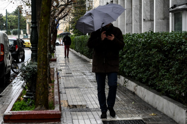 Αστατος ο καιρός αύριο - Βροχές και καταιγίδες