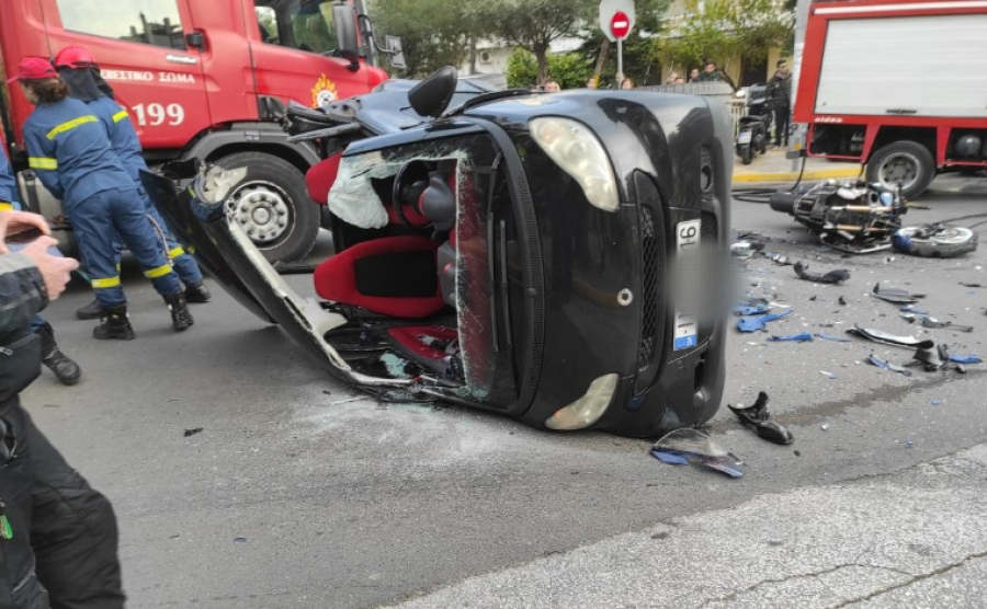 Τρομακτικό δυστύχημα στον Άλιμο με νεκρό νεαρό οδηγό μηχανής - Βίντεο