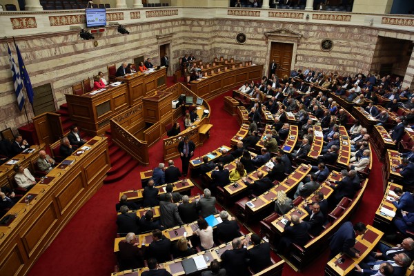 Στην τελική ευθεία η ψήφιση του προϋπολογισμού για το 2018 (live)