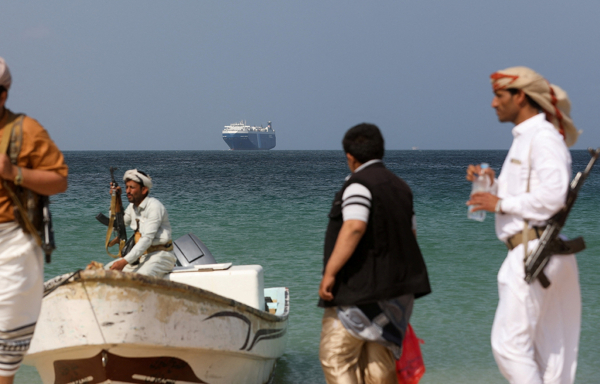 Το «επικίνδυνο παιχνίδι» στην Ερυθρά Θάλασσα: Τι αλλάζει με τις επιθέσεις των Χούθι